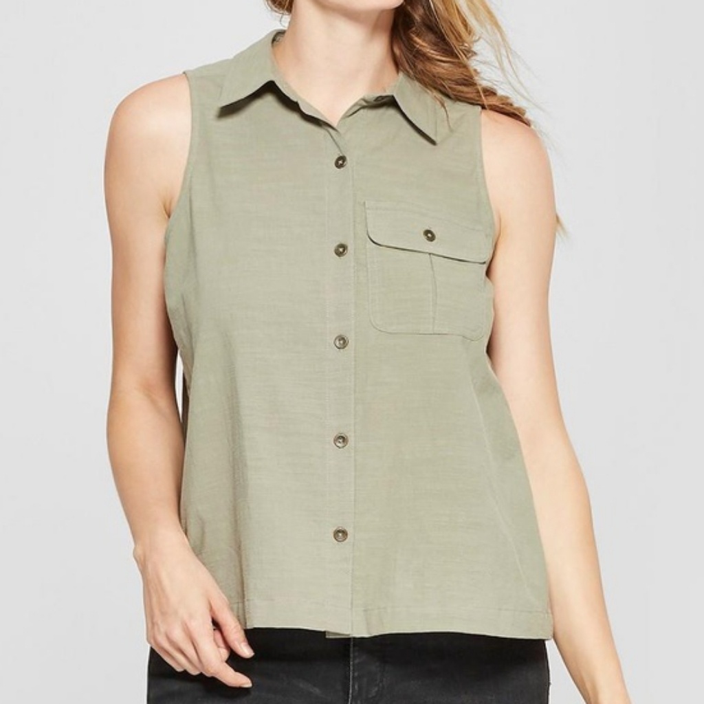 Universal Thread Sleeveless Button Down